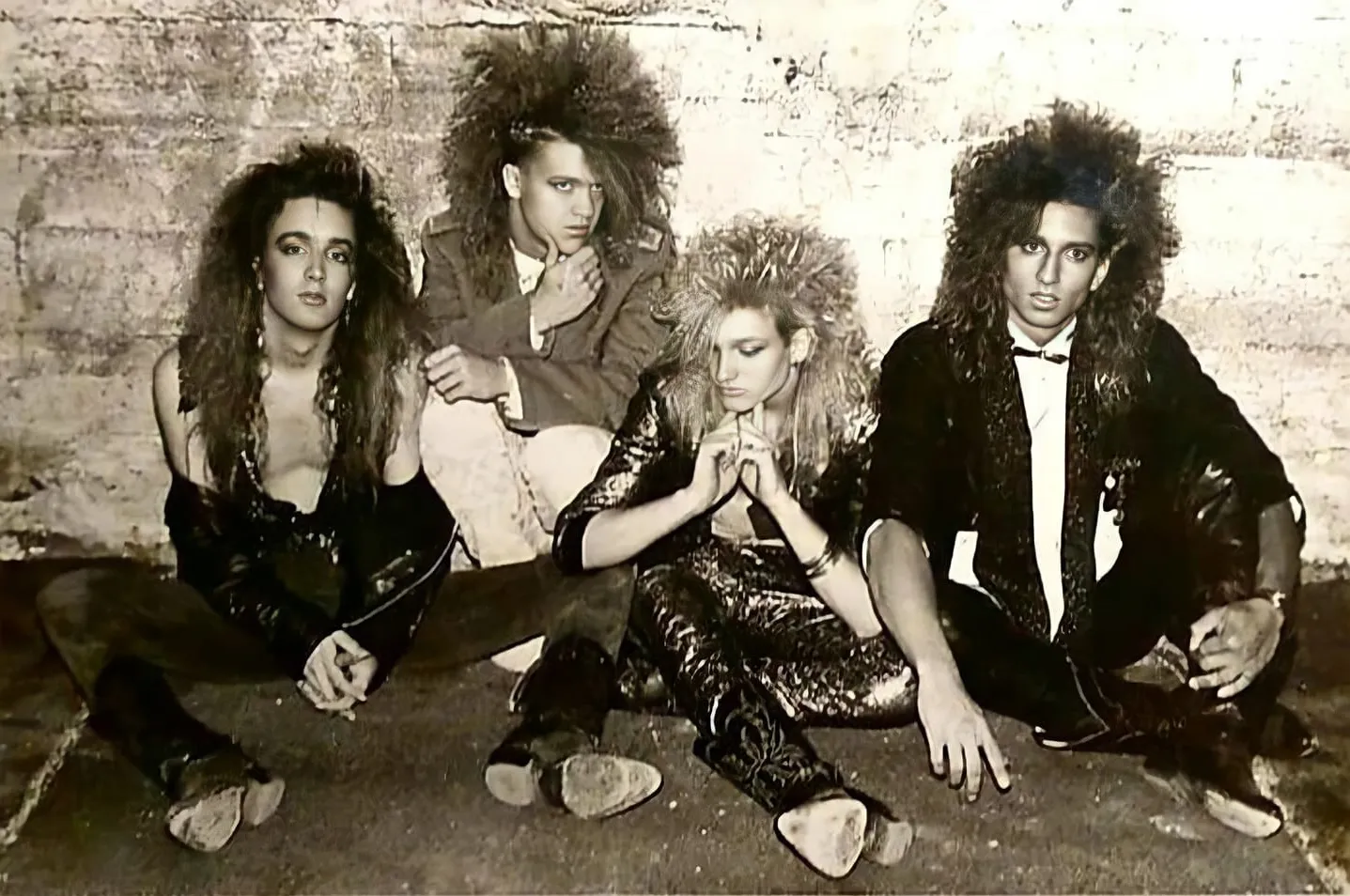 Alice N' Chains band photograph