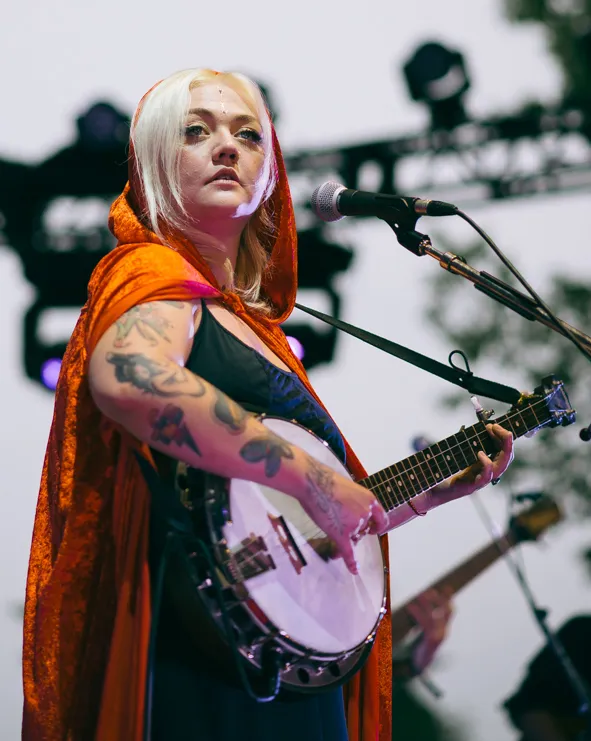 Elle King band photograph