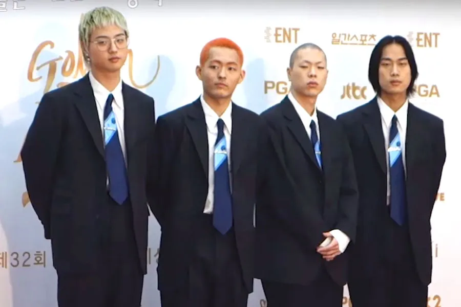 Hyukoh band photograph
