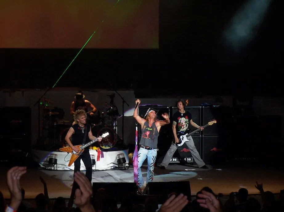 Poison band photograph